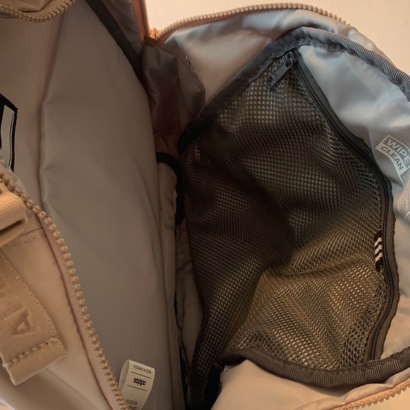 New without tags Adidas, blush color backpack rose gold hardware - Picture 9 of 11